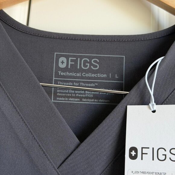 Figs Leon Three-Pocket Scrub Top in Charcoal, Size Large - Picture 6 of 8